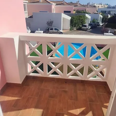 Central Location 3 Bedroom וילה