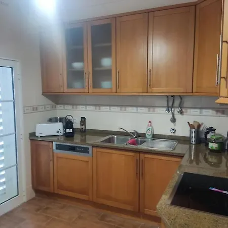 Central Location 3 Bedroom וילה