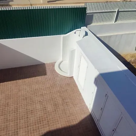 Central Location 3 Bedroom אלבופיירה