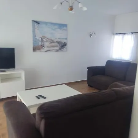 Βίλα Central Location 3 Bedroom *