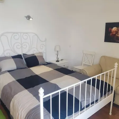 Central Location 3 Bedroom Αλμπουφέιρα