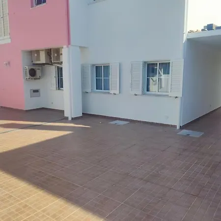 빌라 Central Location 3 Bedroom