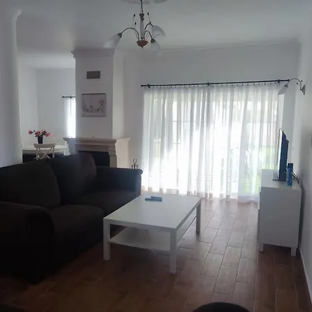 Central Location 3 Bedroom 빌라 알부페이라